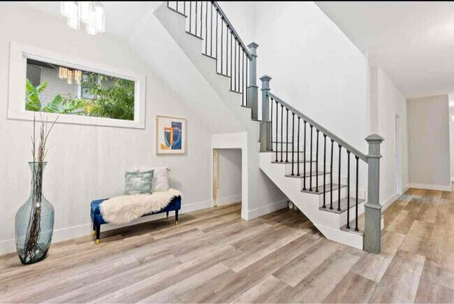 Primary Photo - 132 S 13th St