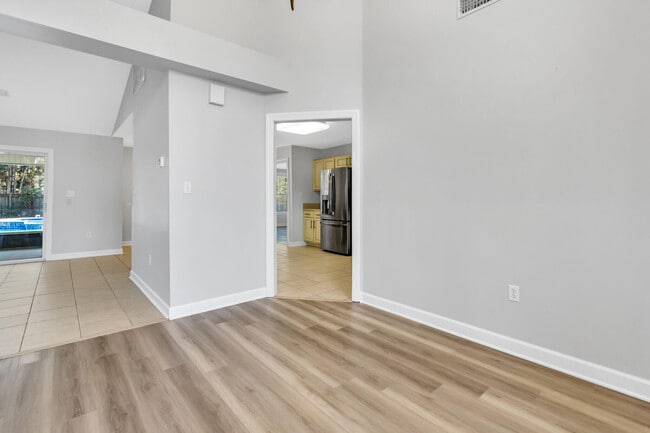 Building Photo - 4429 Southminster Cir