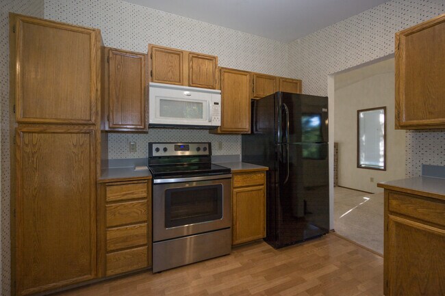 Building Photo - 16708 SE 40th Pl