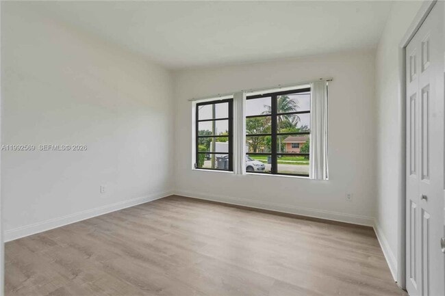 Building Photo - 3825 SW 33rd St