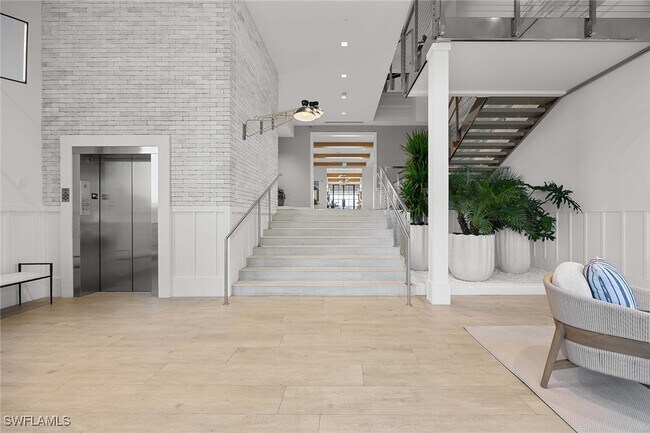 Building Photo - 828 Hideaway Cir E