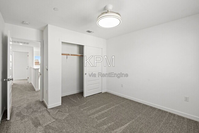 Building Photo - 10925 Admiral Cv Wy
