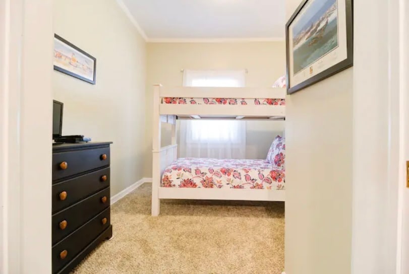 Building Photo - 311 E Strong St