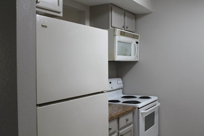 Building Photo - 2403 Bosque Dr