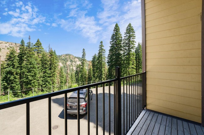 Building Photo - Alpine Meadows Condo, Chalet Ski Lease