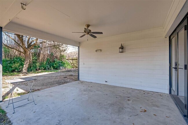 Building Photo - 1647 Fawnhope Dr