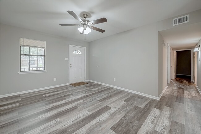 Building Photo - 3615 Needville Ave