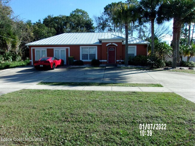 Building Photo - Single Family Home