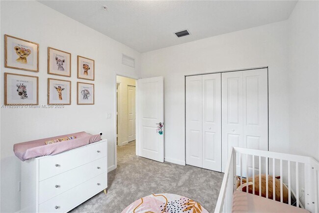 Building Photo - 242 SW 159th Ln