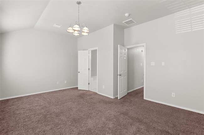 Building Photo - 34 S Villa Oaks Dr