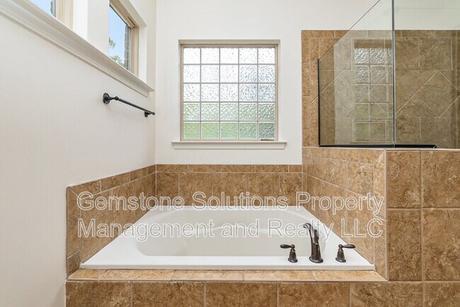 Building Photo - 76 Molly Bright Ln