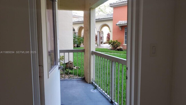 Building Photo - 8160 Geneva Ct