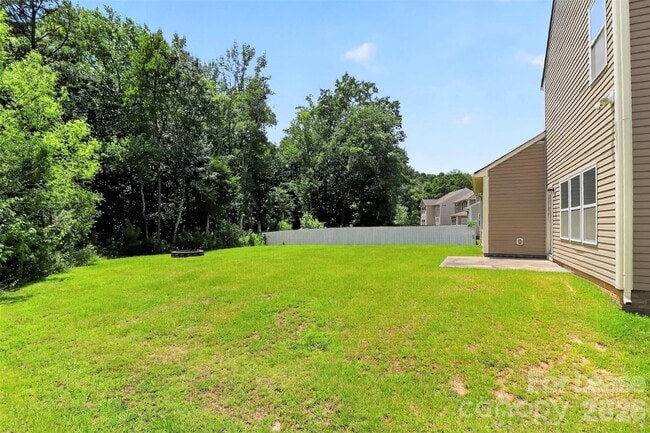 Building Photo - 2038 Eddie Massey Ln