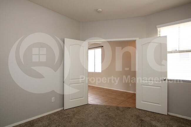 Building Photo - 6830 S Sunnyvale Ave