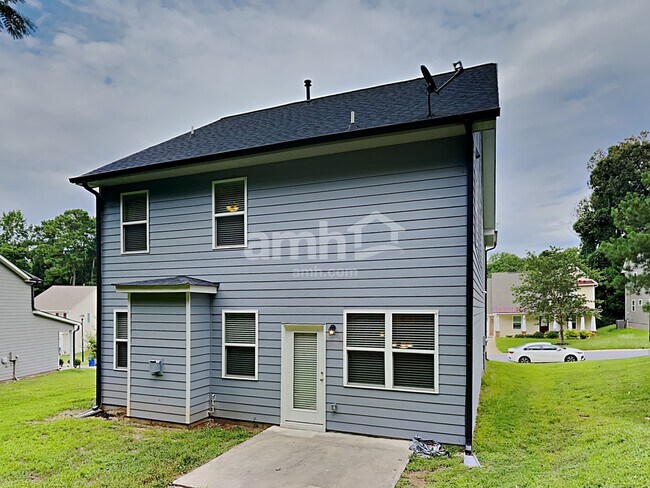 Building Photo - 230 McBee Pl