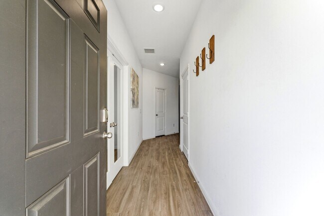 Building Photo - 26535 Decker Farms Ln