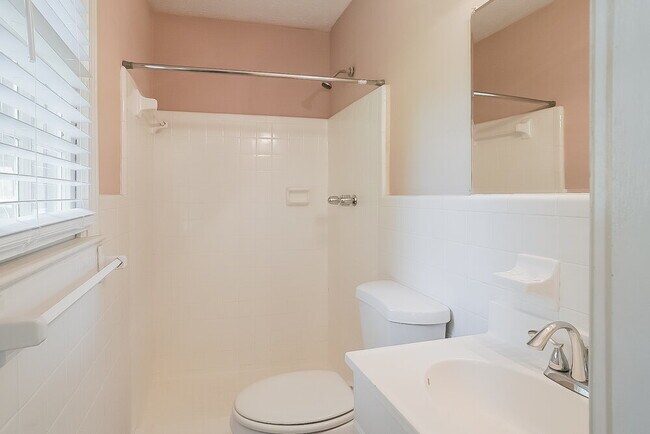 Building Photo - 99 Sleepy Hollow Trail