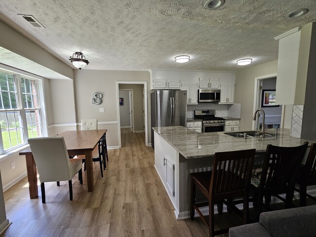 Building Photo - 6483 Gaddis Dr