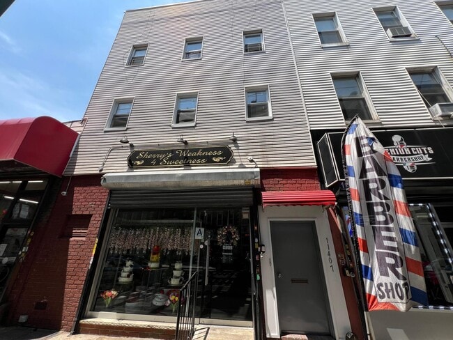 Primary Photo - 114-07 Jamaica Ave