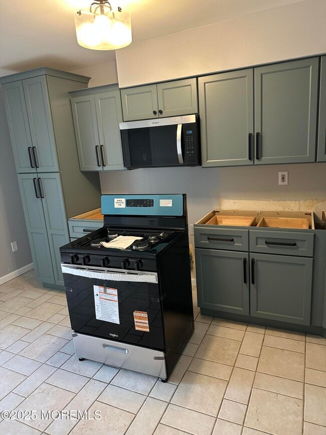 Building Photo - 105 Creek Rd