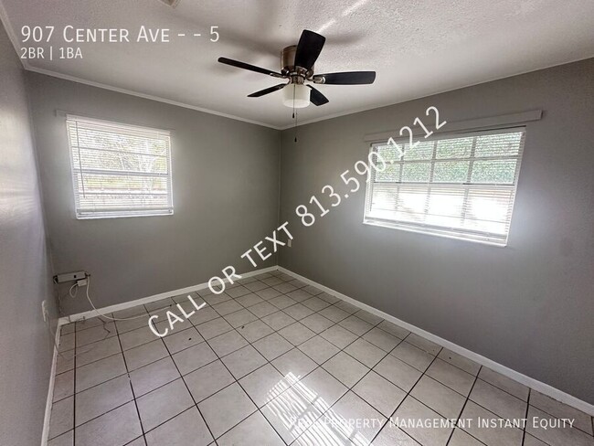 Building Photo - 907 Center Ave