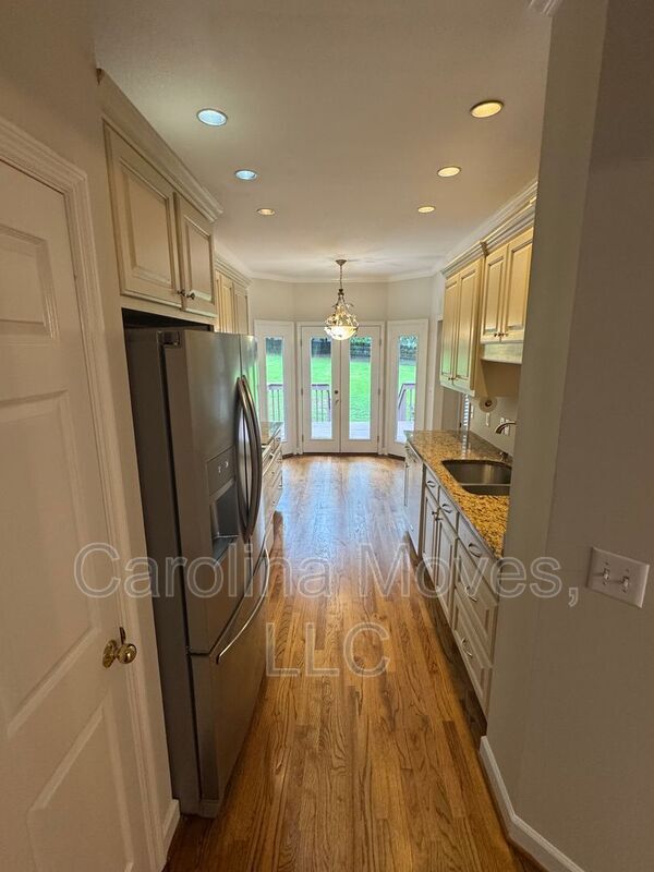 Building Photo - 102 W Field Sparrow Ct
