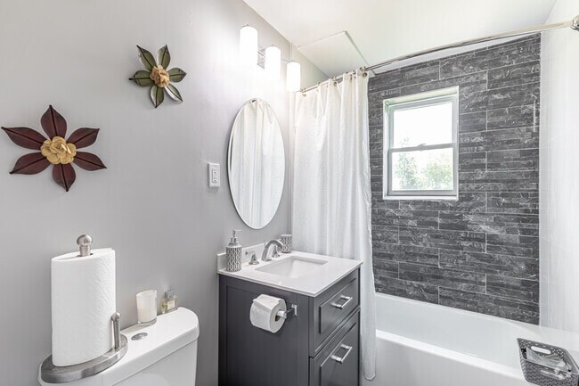 Building Photo - 72 Folly Brook Blvd