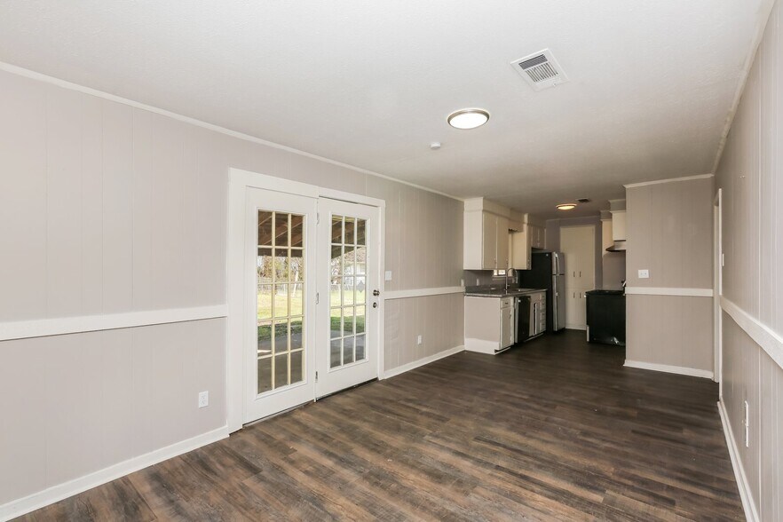 Building Photo - 1344 Dorgan St