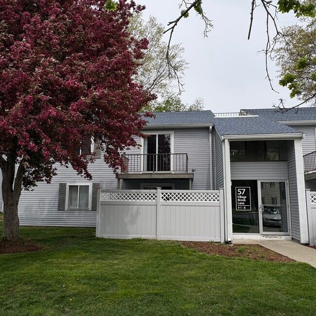 Building Photo - 57 Village Brook Ln