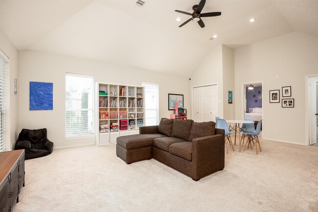 Building Photo - 8915 Wallington Dr