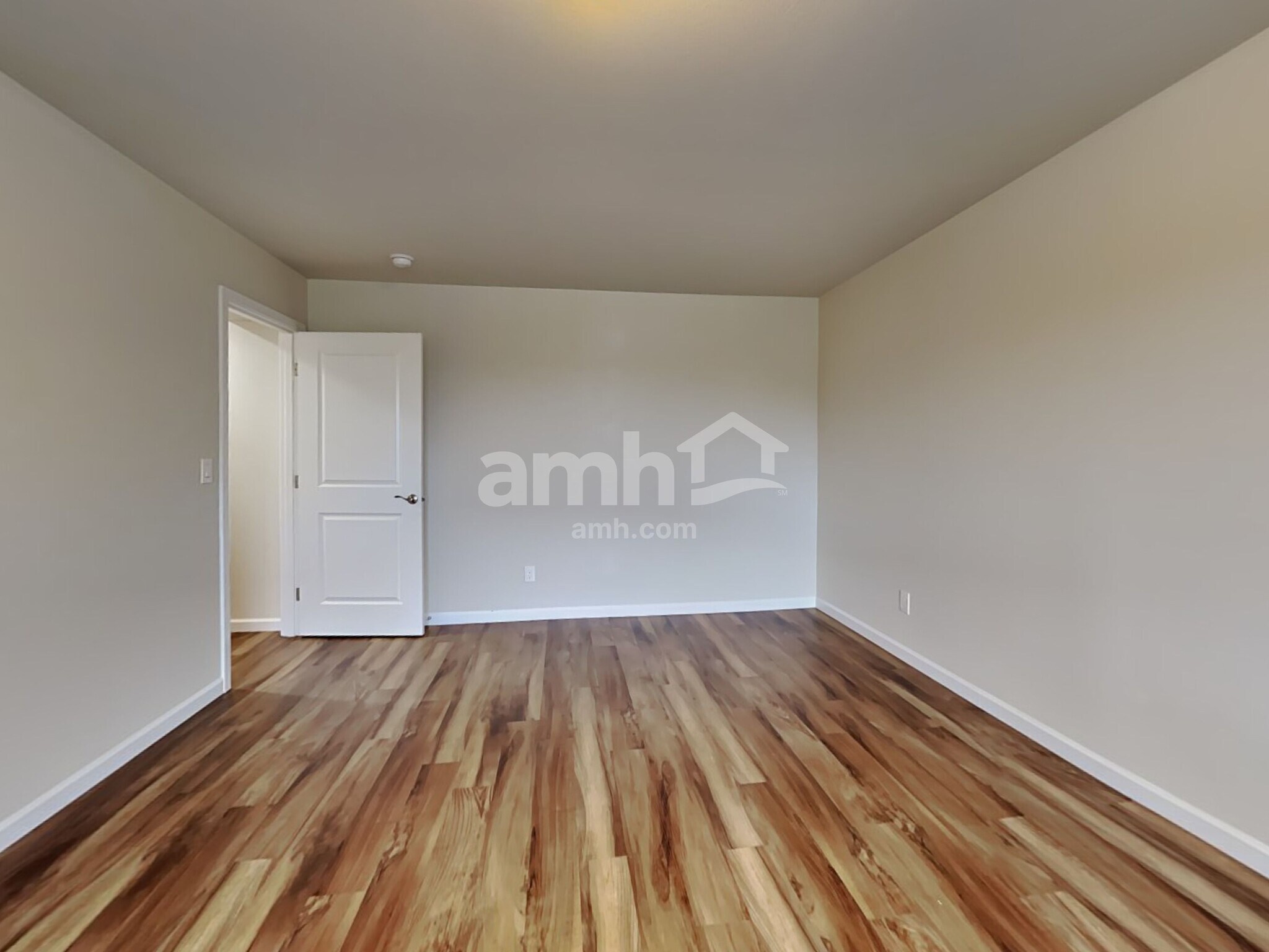Building Photo - 455 McKinley St
