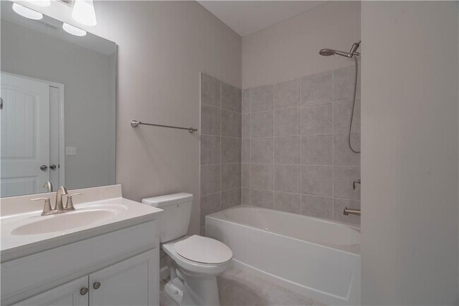 Building Photo - 416 Montclair Ct