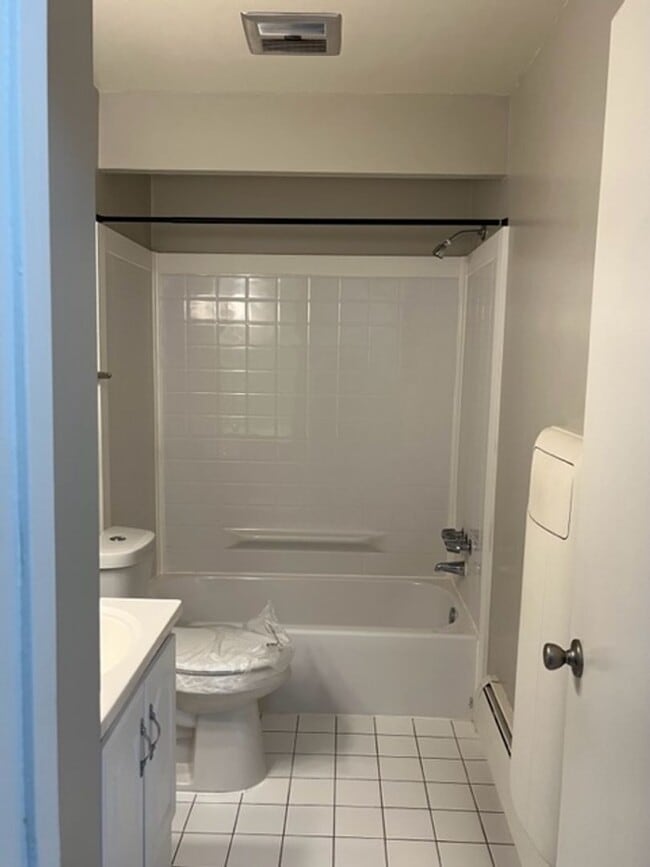 Building Photo - Charming 1 bedroom/1 bath near Downtown Rochester!