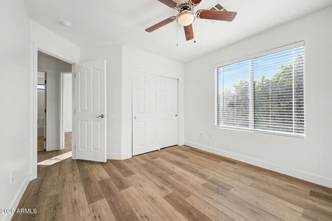 Building Photo - 7456 W Aurora Dr