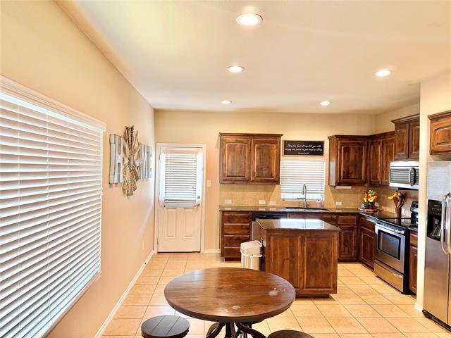 Building Photo - 1068 Meadow Scape Dr