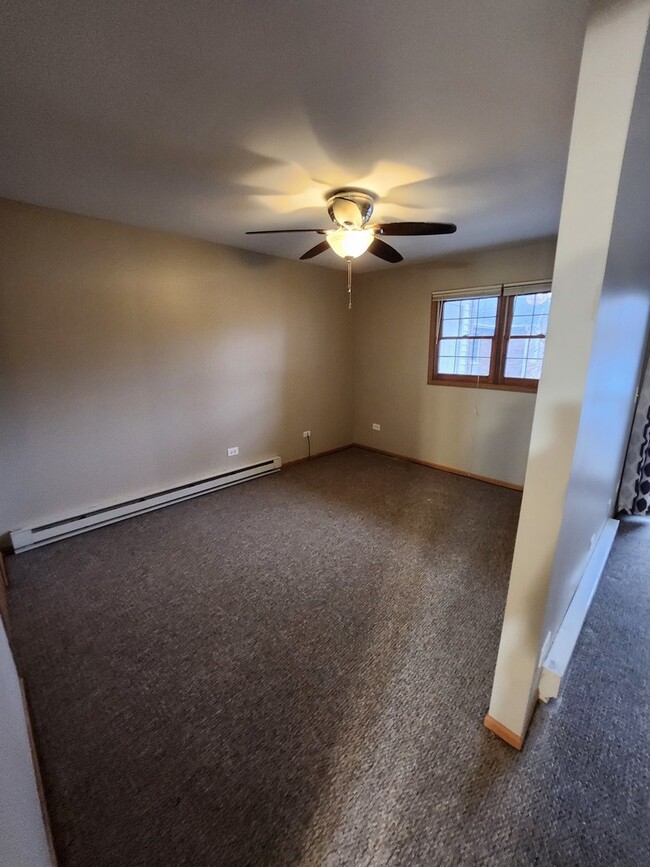 Building Photo - 431 Leah Ln