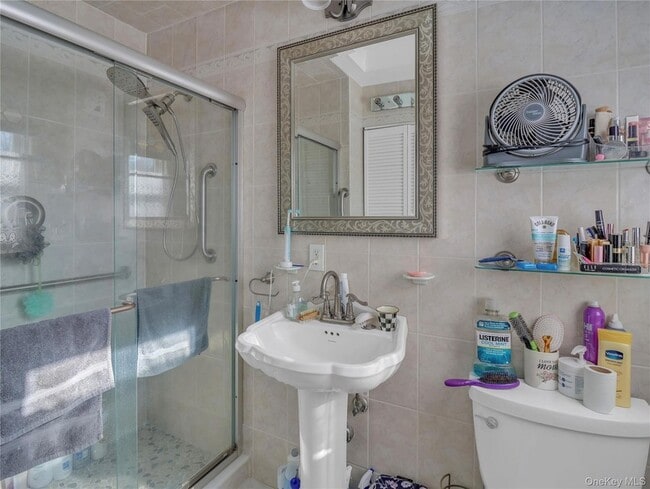 Building Photo - 6 Kenbar Rd