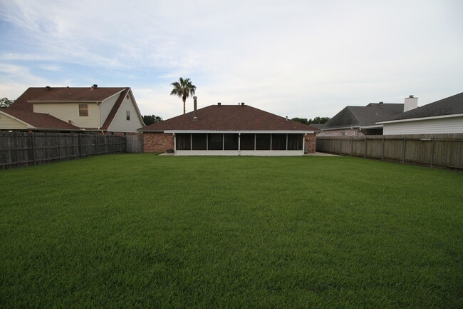 Building Photo - 1124 Orchid Dr