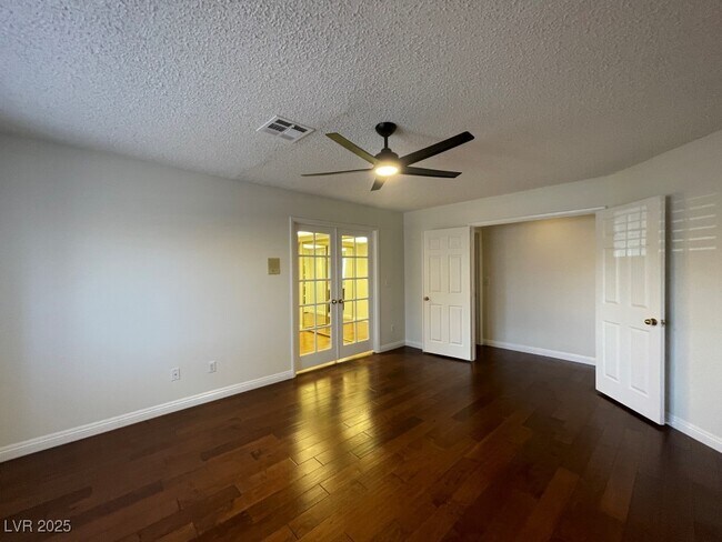 Building Photo - 579 Cervantes Dr