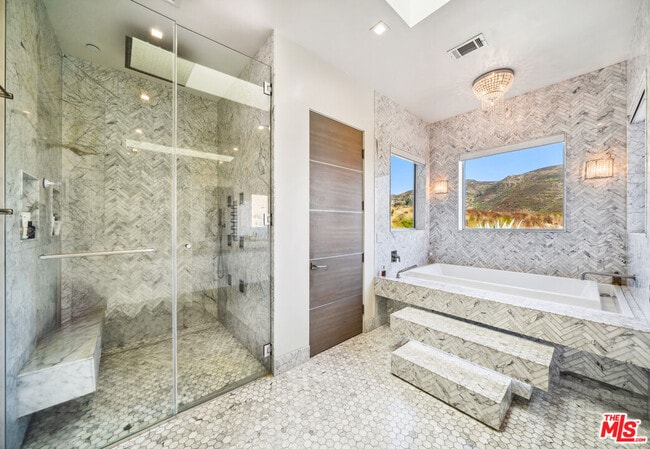 Building Photo - 10715 Yerba Buena Rd