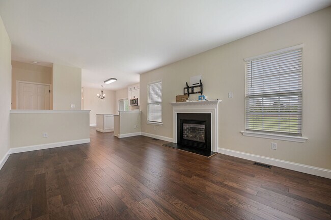 Building Photo - 265 Burnham Ln