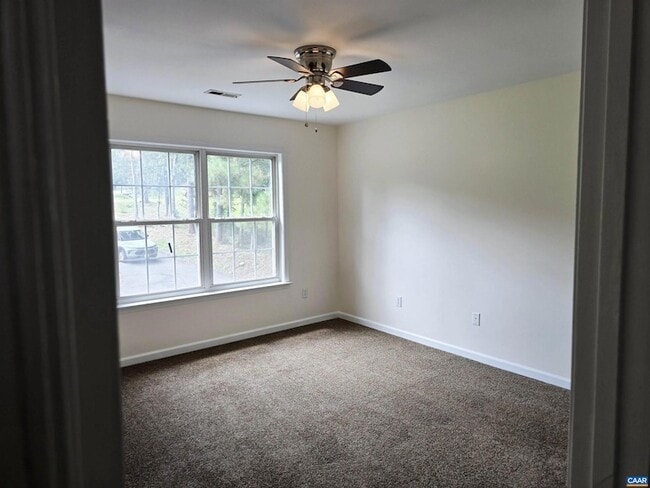 Building Photo - 259 Spring Oaks Ln