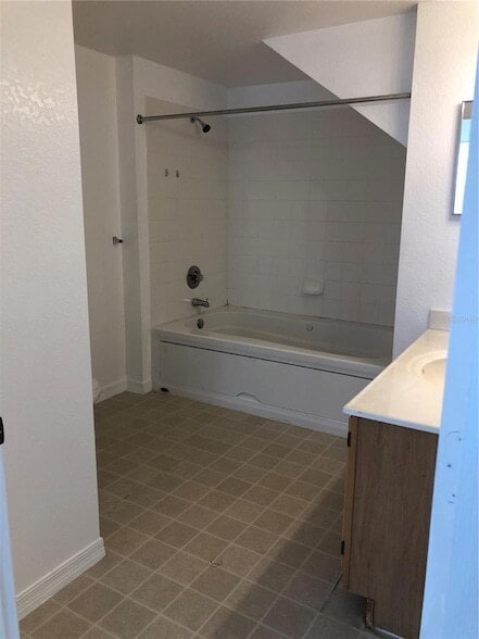 Building Photo - 4004 Venetian Bay Dr