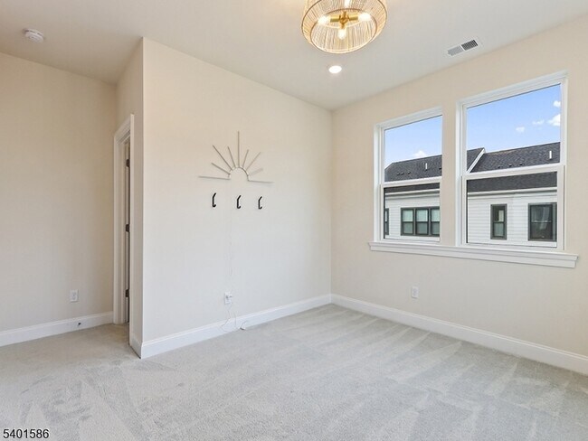 Building Photo - 715 Parker Blvd