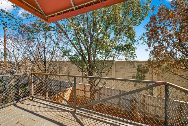 Building Photo - 6911 Yellowstone Way Dr