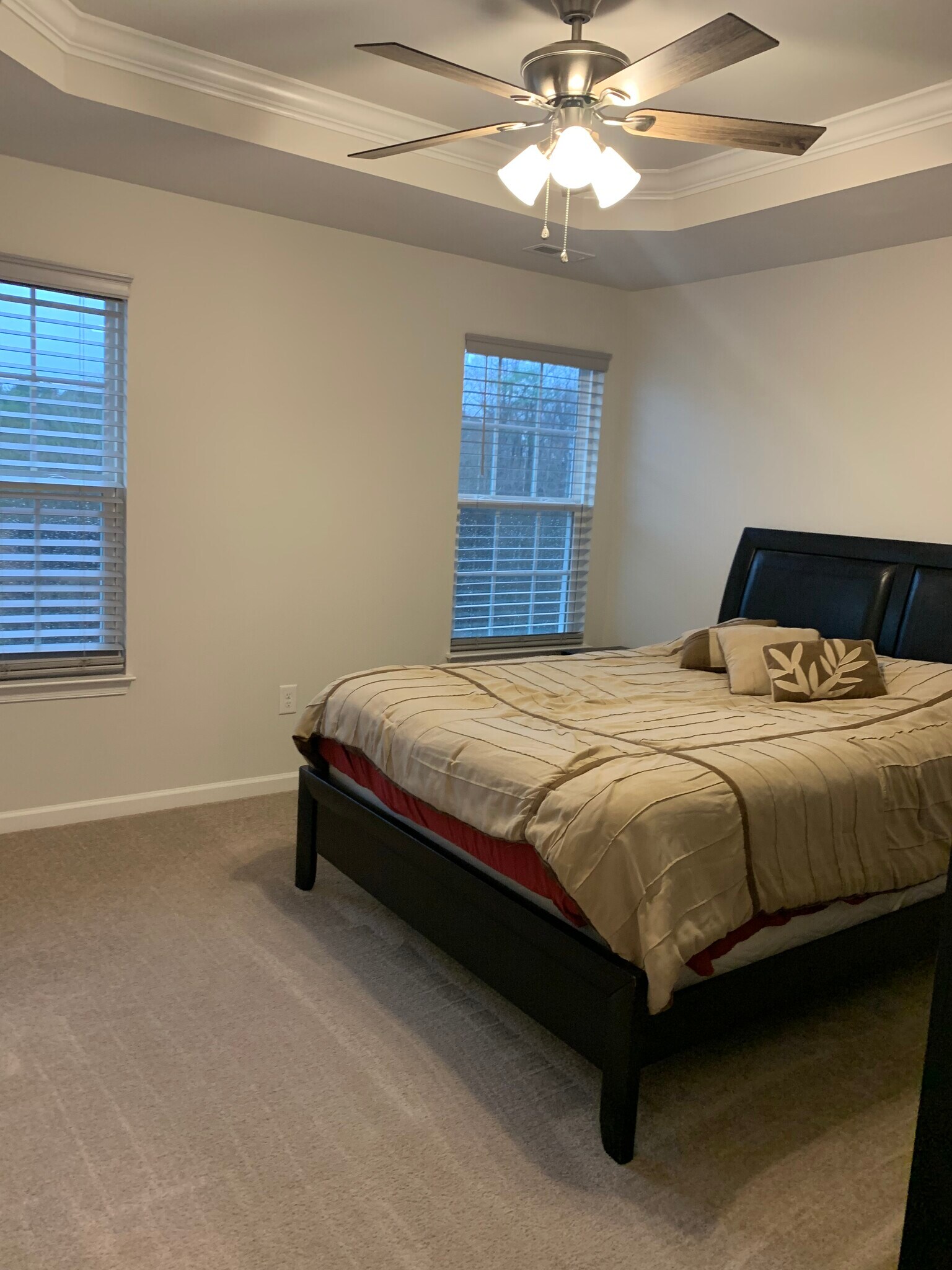 Building Photo - 392 Amber Acorn Ave