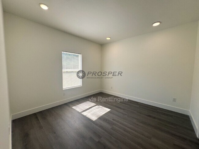 Building Photo - 4056 Parris Bridge Rd