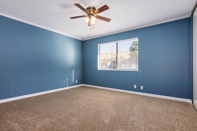 Building Photo - Upstairs, 1 bedroom, Benicia Highlands on Cambridge Drive