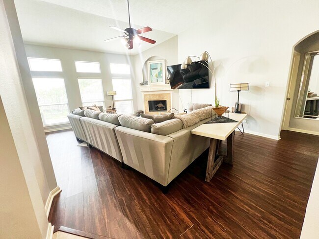 Building Photo - 7427 Parkcross Pl