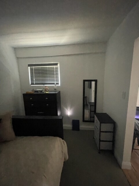 Building Photo - 1419 W 58th Plz